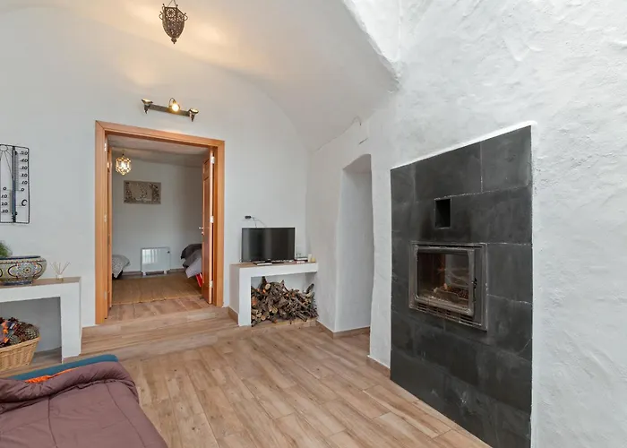 Cueva La Umbria Vacacional * 아르테나라